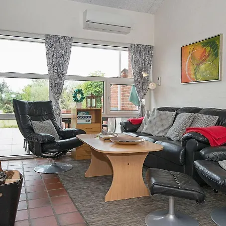 4 Person Holiday Home In Bl Vand * Blavand