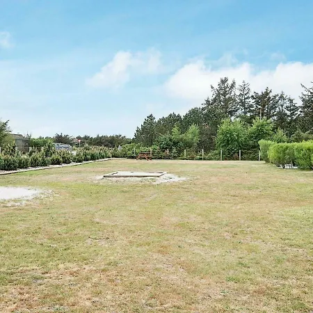 4 Person Holiday Home In Bl Vand