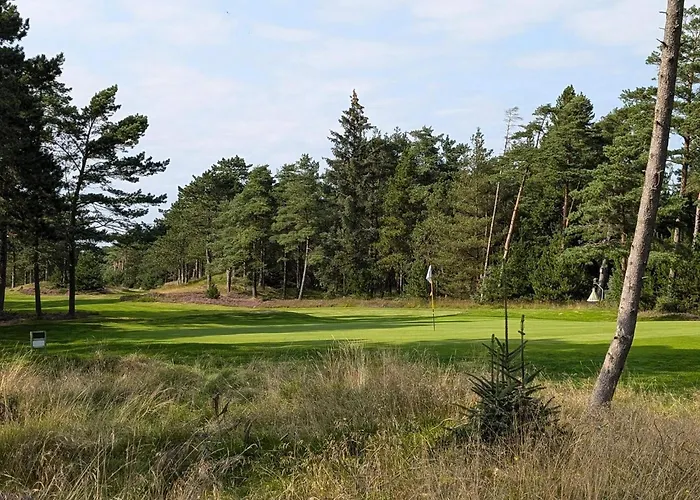 Cozy Retreat In - By Traum